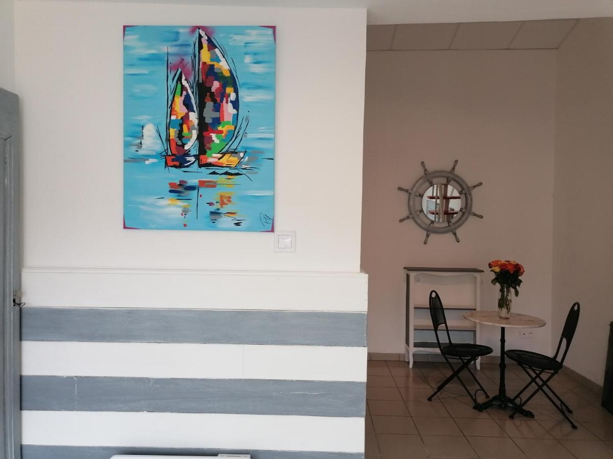 Le Petit Radieux Gémozac Kültér fotó